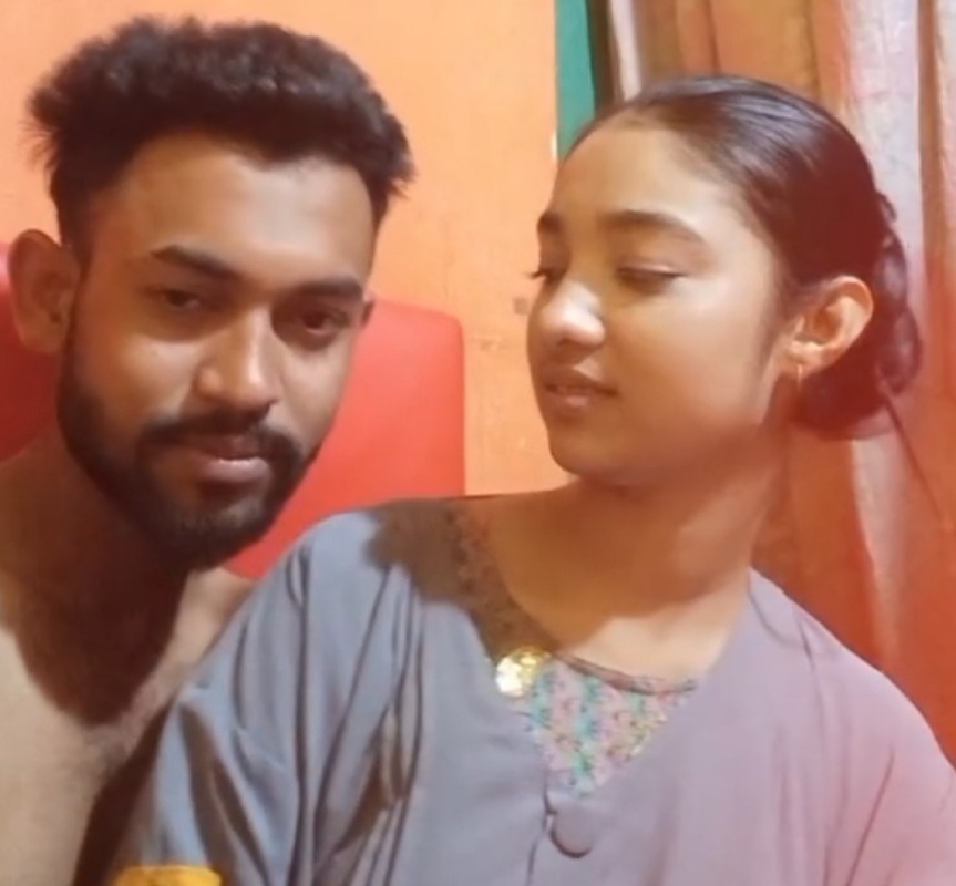 খোলা মেলা ভিডিও ভাইরাল: Bf vs Gf সোস্যাল মিডিয়া গরম ভিডিও, অই জান না প্লিজ, ১৮+ সরাসরি রুম ডেট ভাইরাল ভিড
